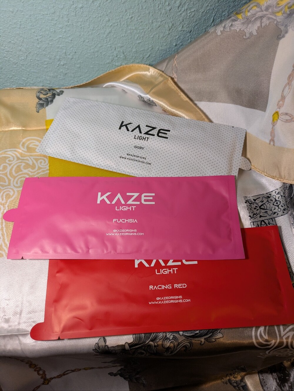 KAZE Light Premium Disposable Face Masks Pack Fuchsia Racing Red Ivory NWT